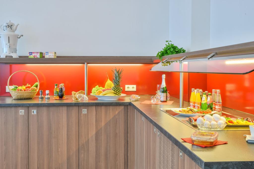 City Hotel 베츨러 외부 사진
