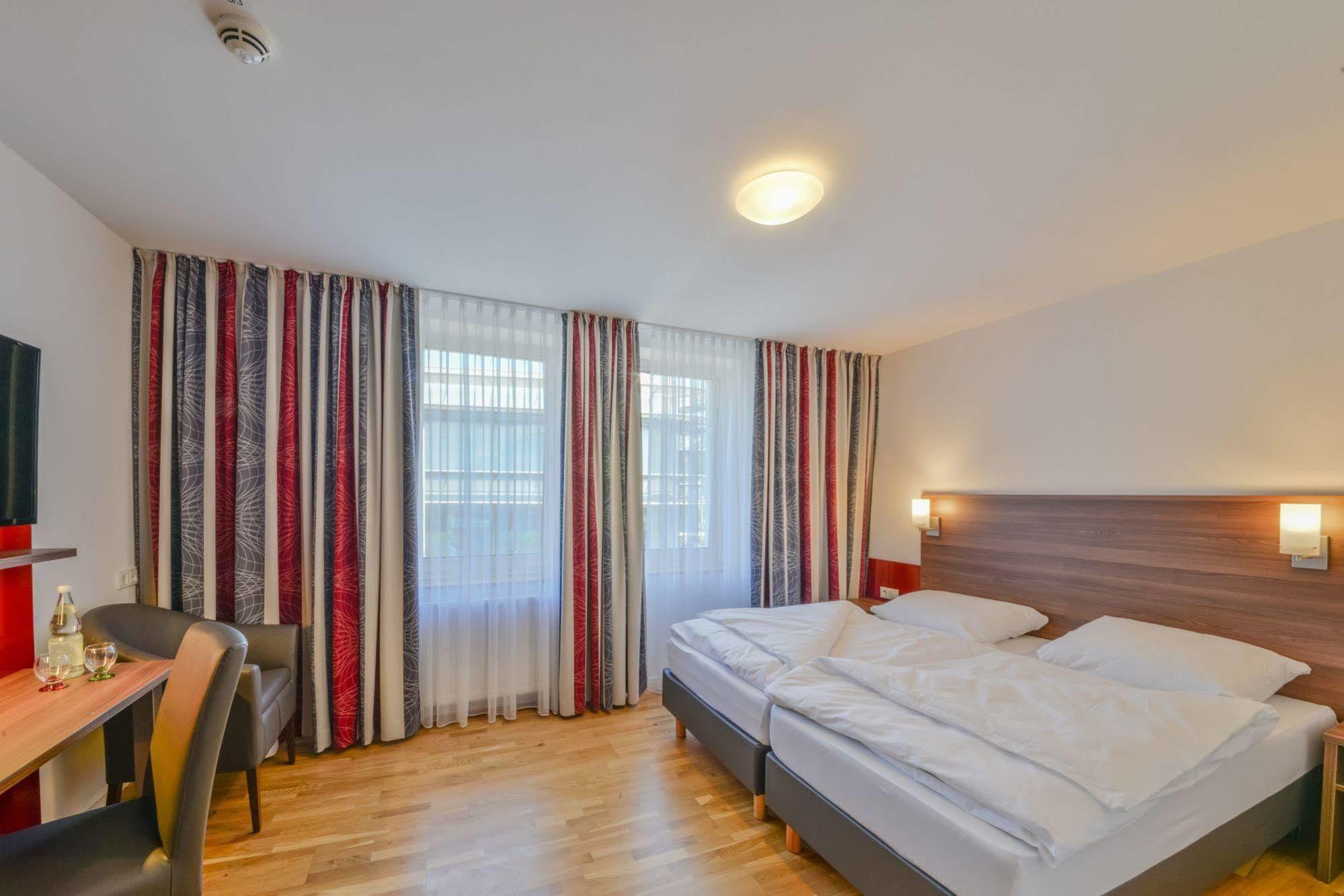 City Hotel 베츨러 외부 사진