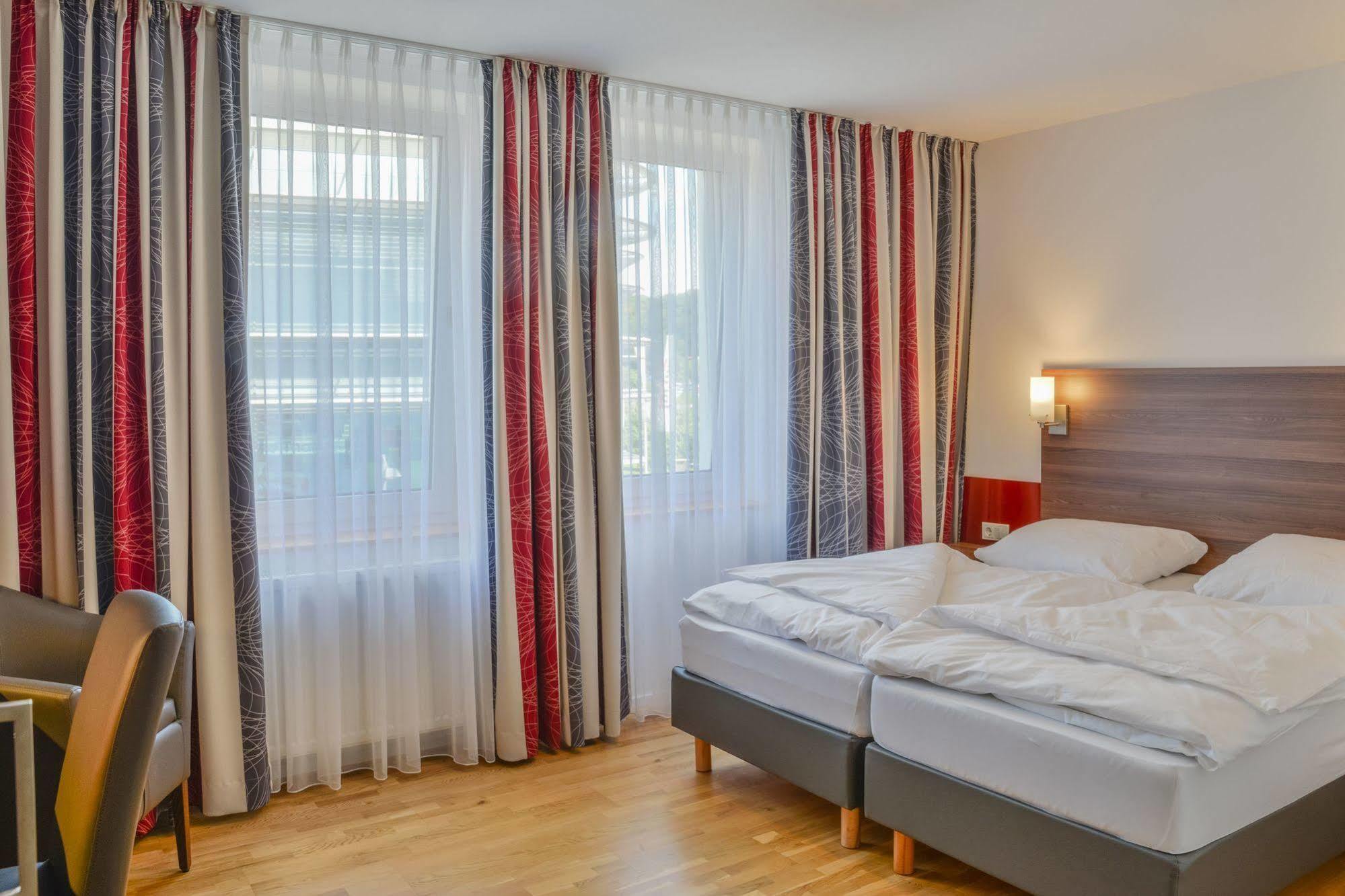 City Hotel 베츨러 외부 사진